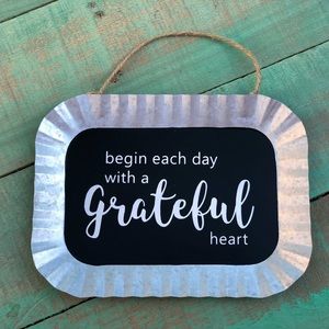 Farmhouse ‘ Grateful’ Galvanized Hanging Sign